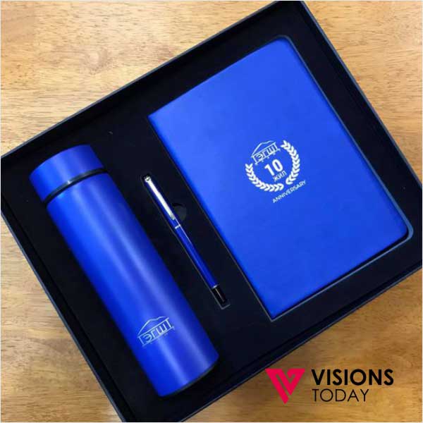 Visions Today supplies customized curate boxes in Sri Lanka. We make curate boxes with your desired contents and brand guidelines for corporate gifts.